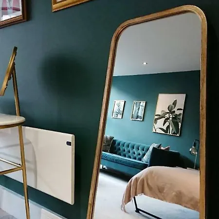 I Should Cocoa Apartment